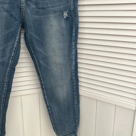 William Rast jeans - Picture 3 of 7